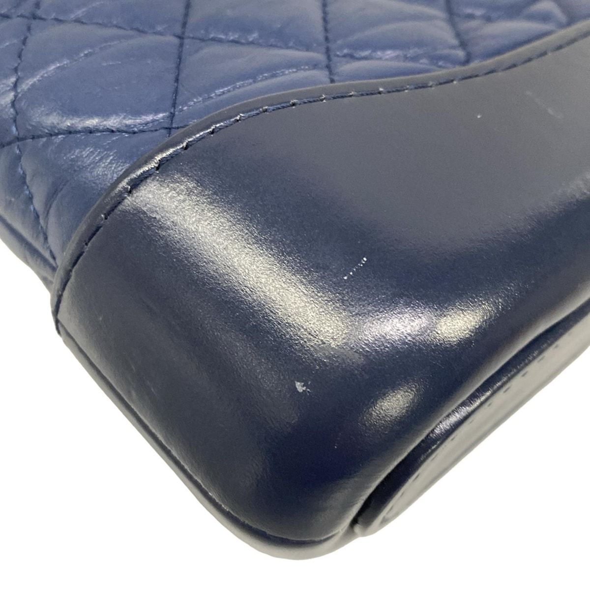 Chanel Wallet Gabriel Chain Clutch Quilted Navy Leather — view 6