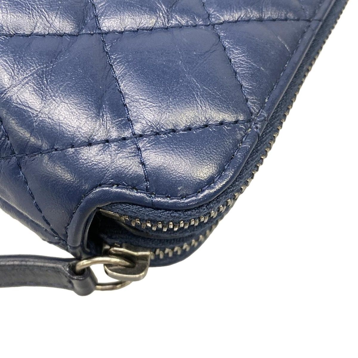 Chanel Wallet Gabriel Chain Clutch Quilted Navy Leather — view 7