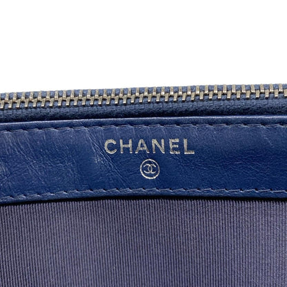 Chanel Wallet Gabriel Chain Clutch Quilted Navy Leather — view 5