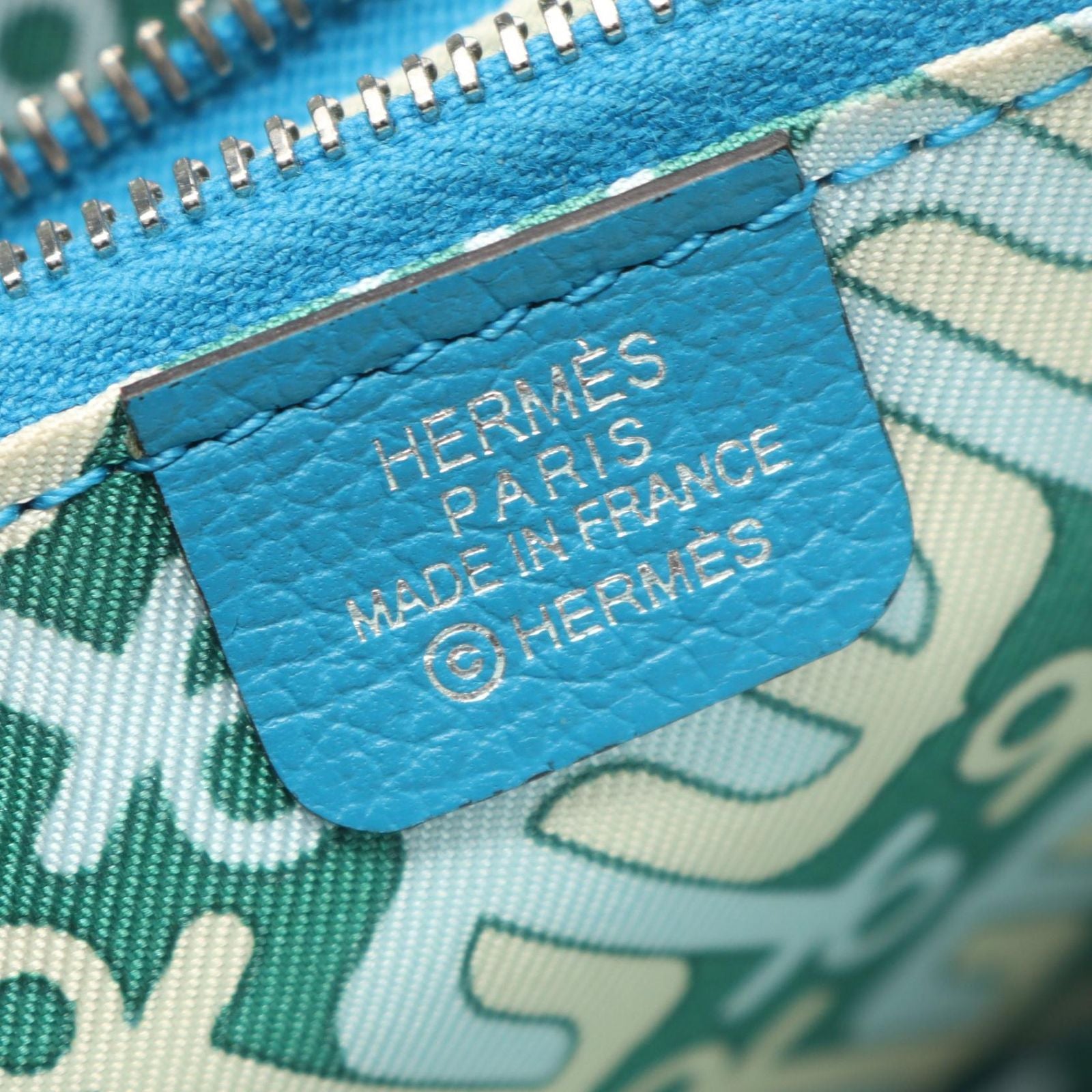 Hermes Round Wallet Azap Compact Silk in Blue Zanzibar Leather — view 4