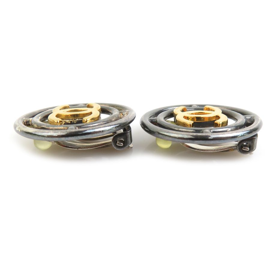 Chanel Earrings CC Logo — view 2