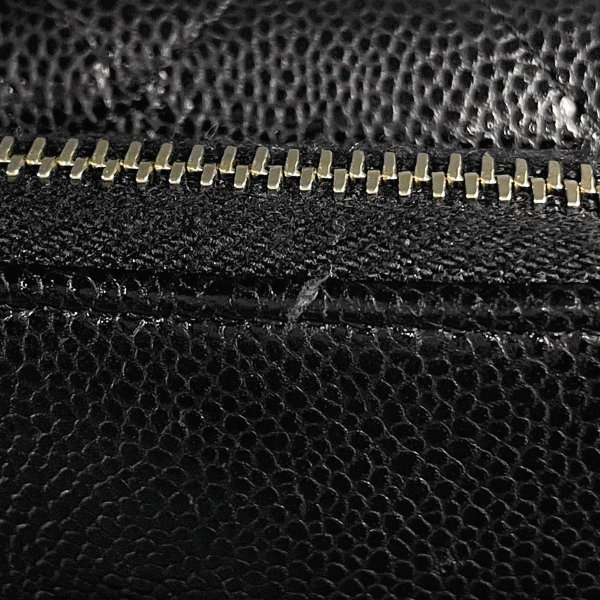 Chanel CC Logo Chain Wallet Quilted Caviar Leather Black — view 8