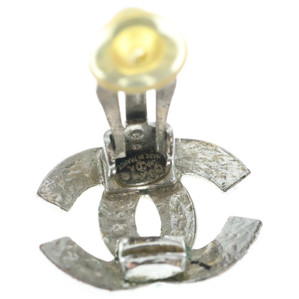 Chanel CC Logo Earrings Silver — view 5