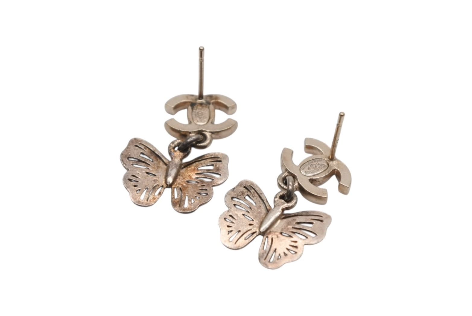 Chanel Rhinestone CC Logo Butterfly Earrings 11 Metal Gold — view 2