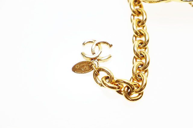 Chanel CC Logo Quilted Chain Belt Vintage Gold — view 5