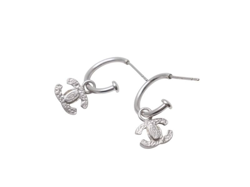 Chanel CC Logo Earrings Hoop Dangling 08 Metal Silver — view 6