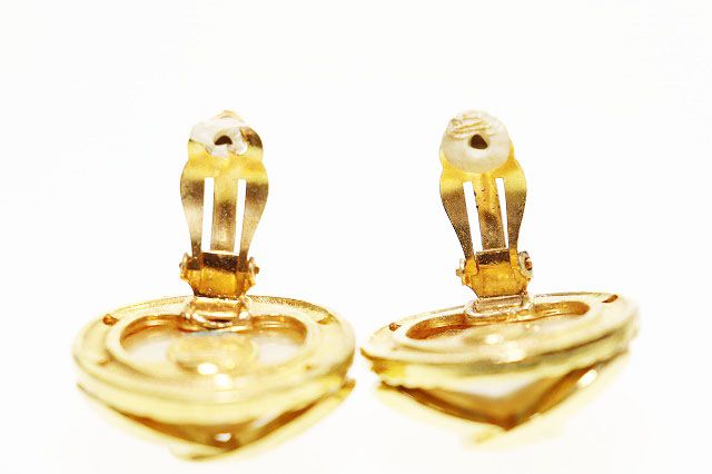 Chanel Vintage Faux Pearl CC Logo Earrings Gold Aa — view 4