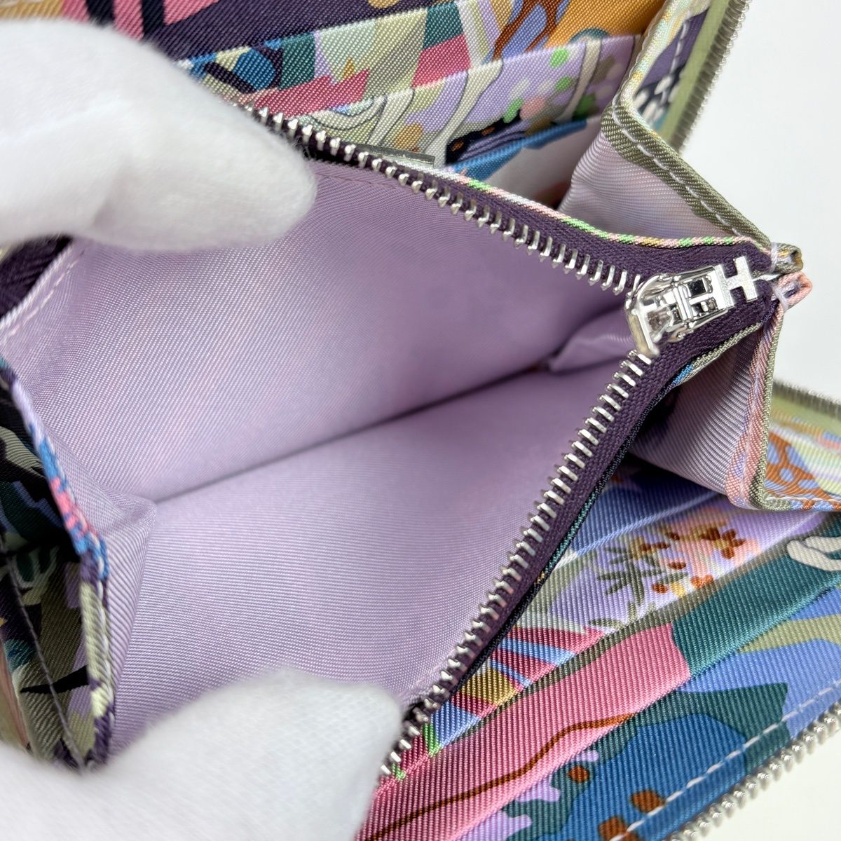 Hermes Azap Silk in Compact Zip Around Scarf Bifold Wallet Veau Veil Verfiz — view 5