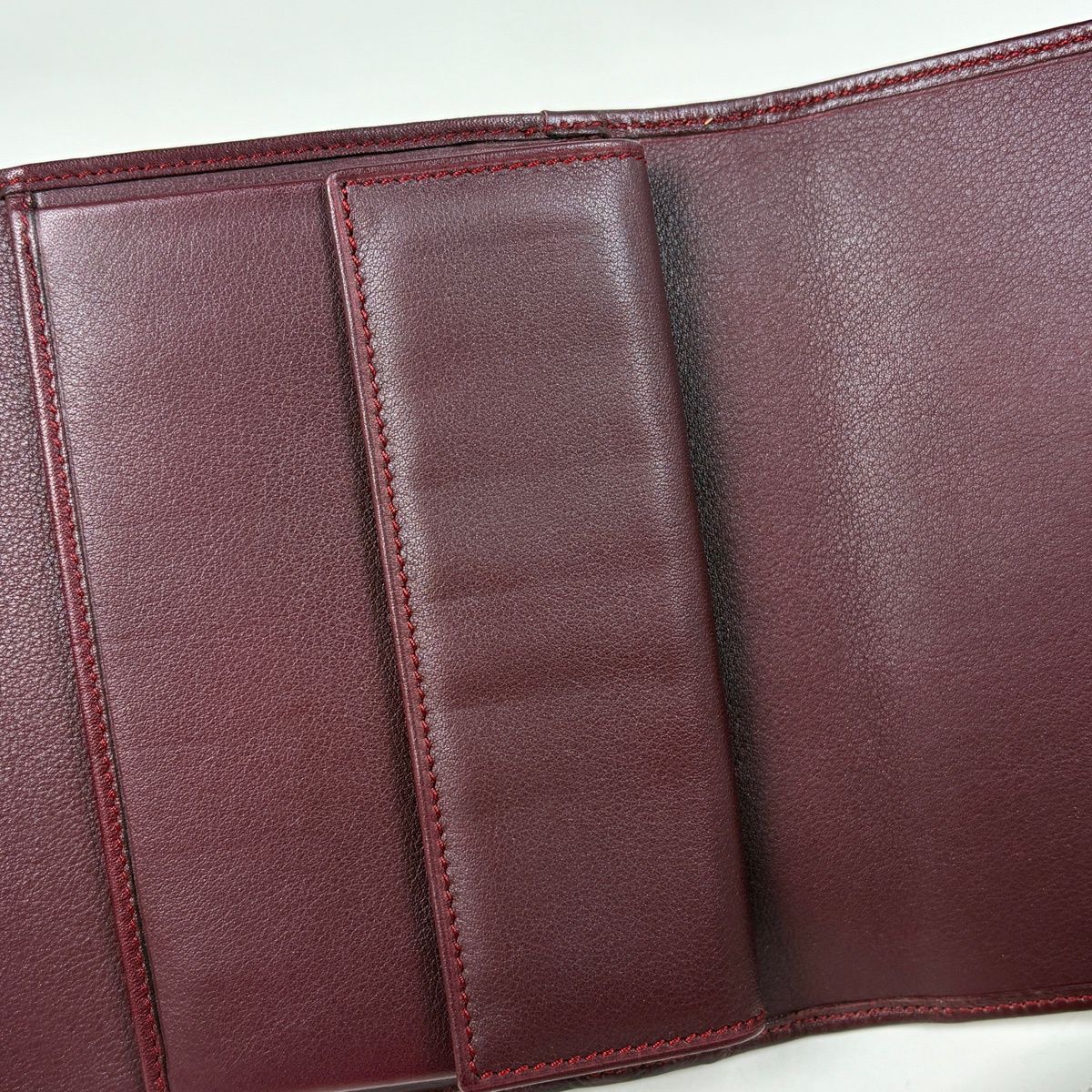 Cartier Trinity Trifold Wallet Billfold Coin Purse Enamel Bordeaux — view 5