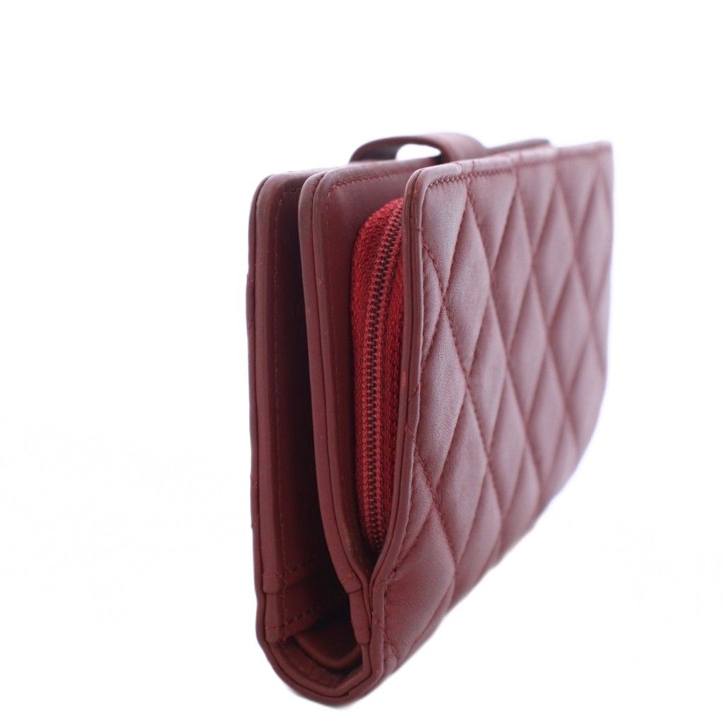Chanel Quilted Lambskin Bifold Wallet CC Logo Bordeaux — view 2