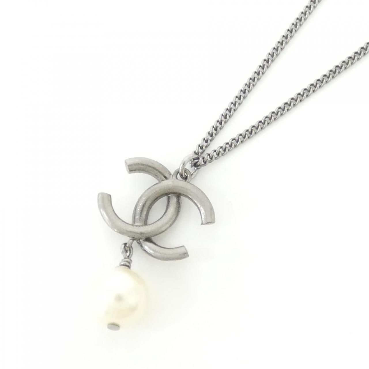 Chanel Necklace White — view 3