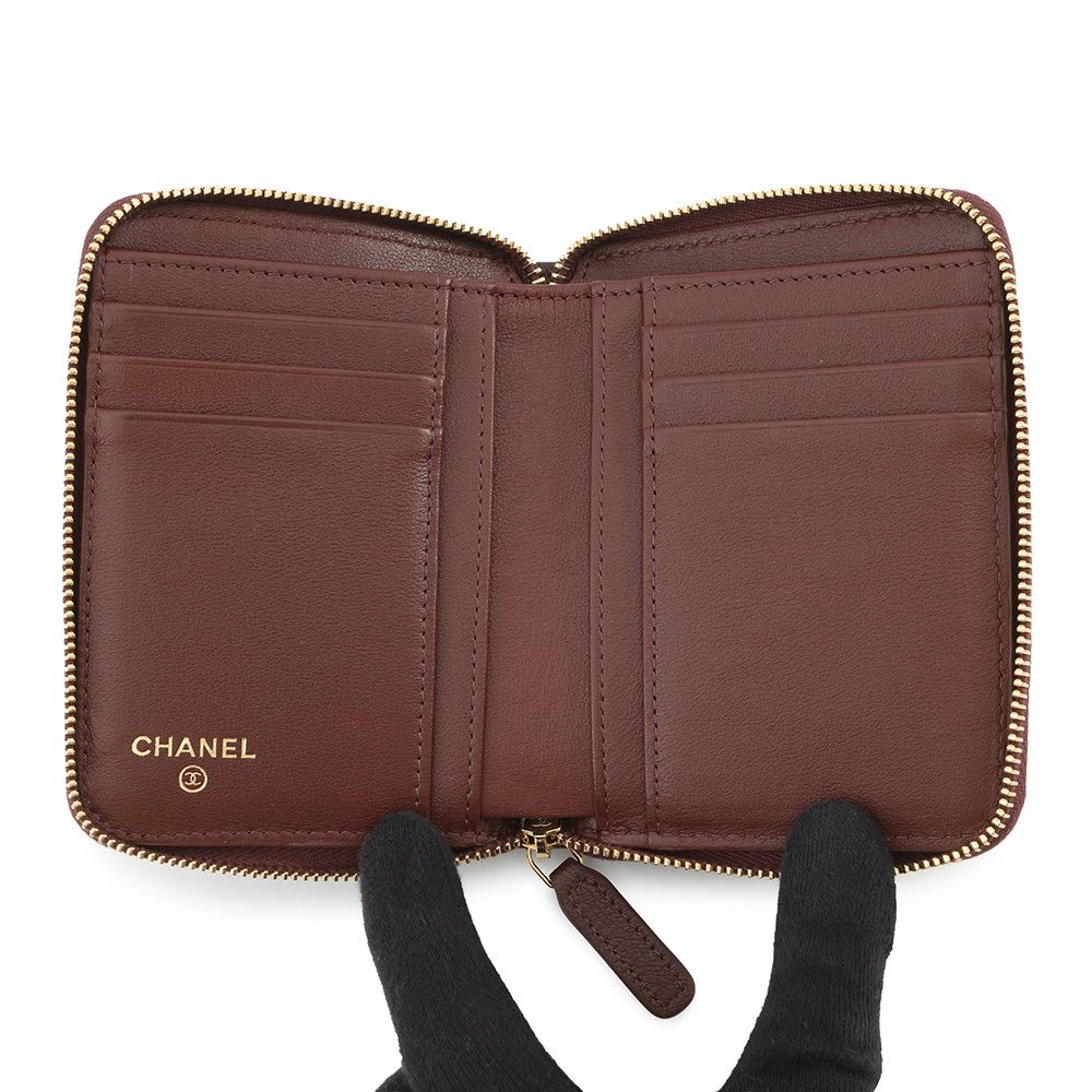 Chanel Bifold Wallet CC Logo Round Zip Compact Grain Gotoskin — view 4