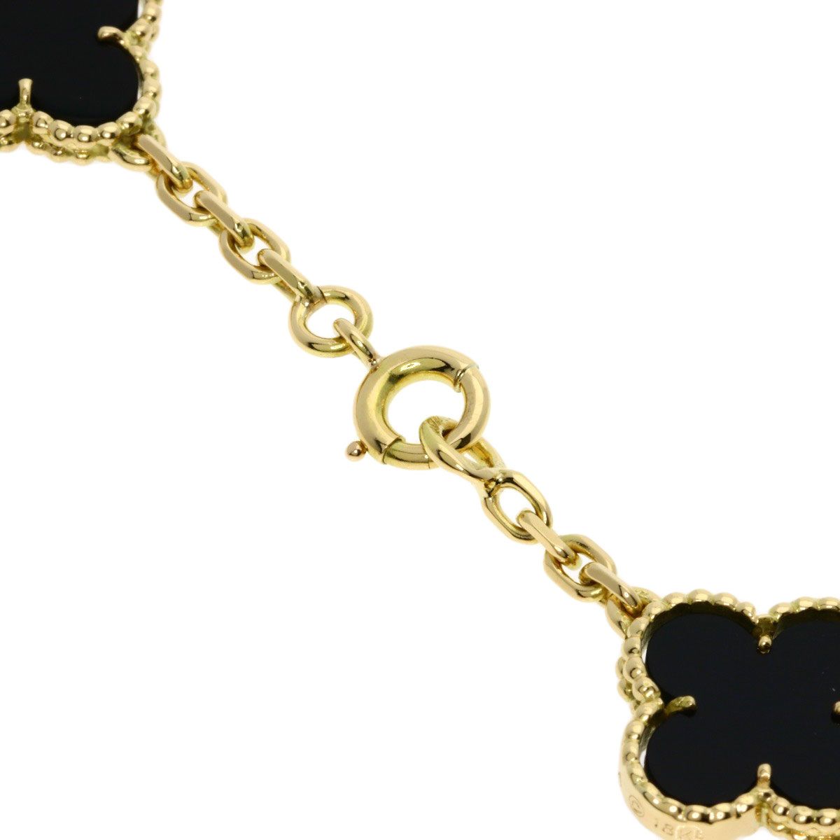 Van Cleef & Arpels Vintage Alhambra Onyx Necklace 18K Yellow Gold — view 4