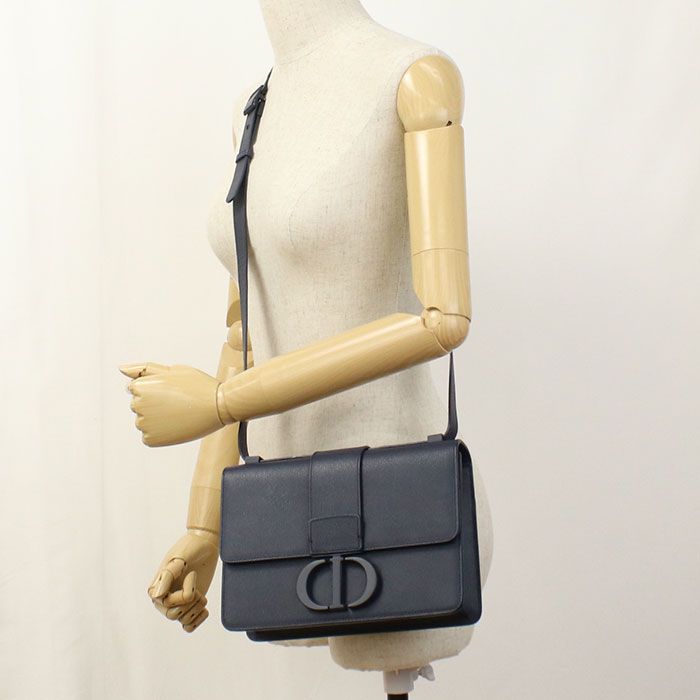Dior 30 Montaigne Crossbody Shoulder Bag — view 8