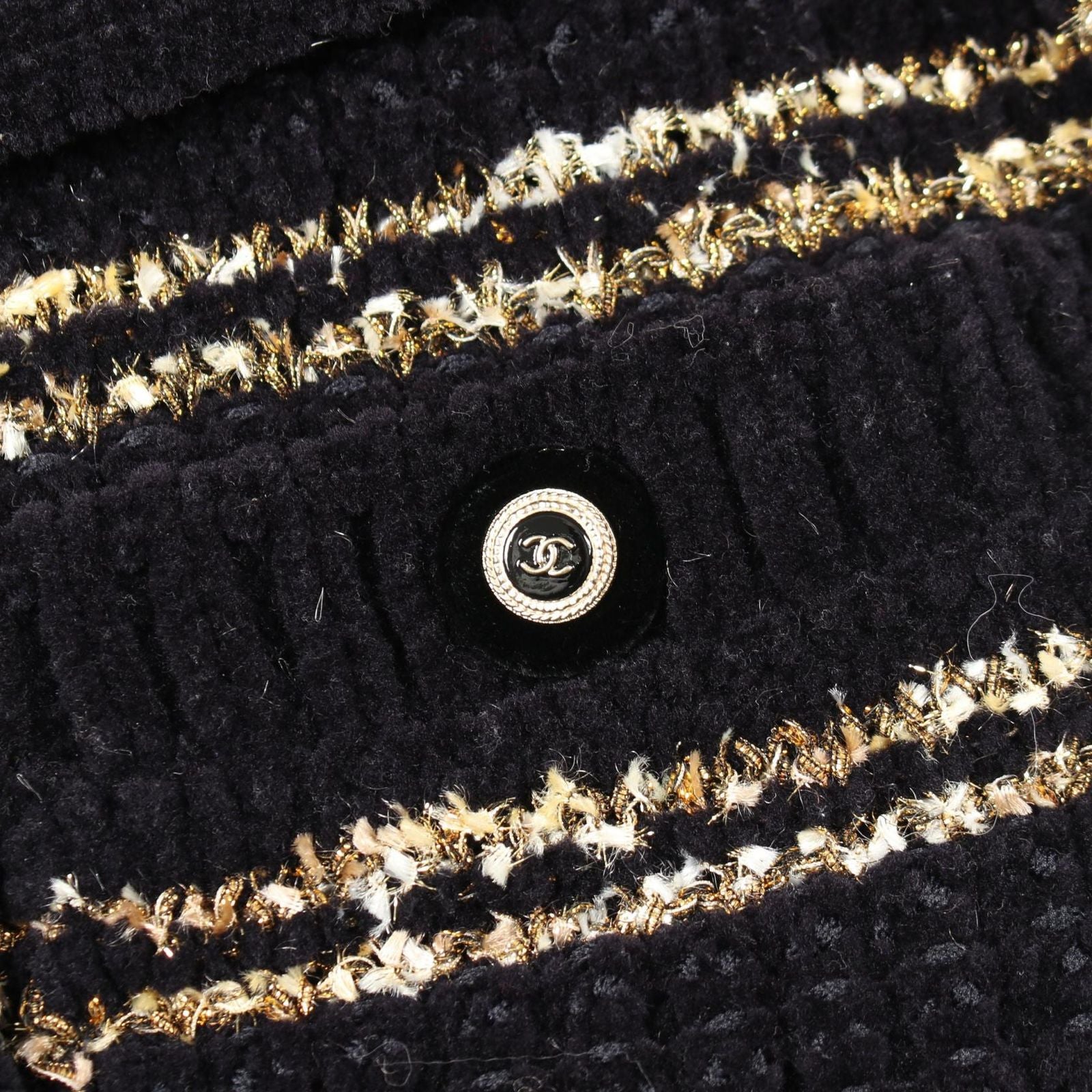 Chanel CC Logo Button Knit Wool Coat Navy White — view 8