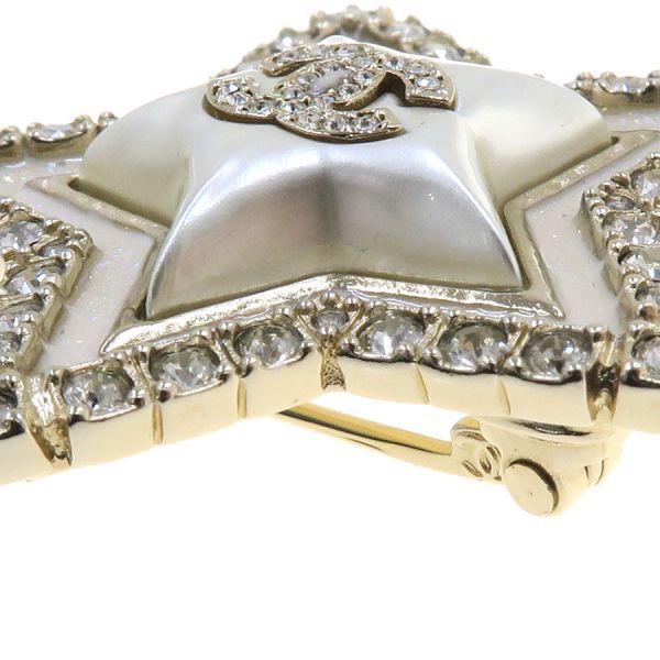 Chanel Brooch Gold Plated — view 8