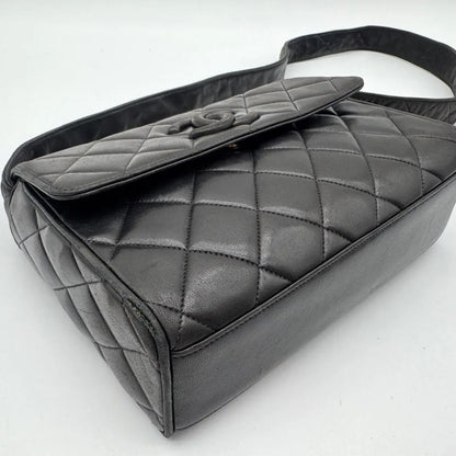 Chanel Shoulder Bag Lambskin Quilted CC Logo Black Leather