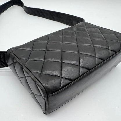 Chanel Shoulder Bag Lambskin Quilted CC Logo Black Leather