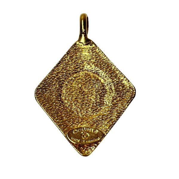 Chanel CC Logo Vintage Necklace Top
