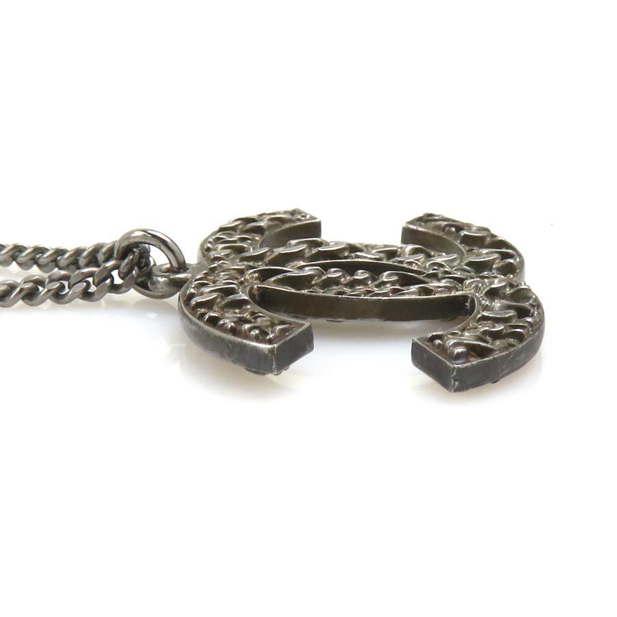 Chanel Necklace CC Logo — view 2