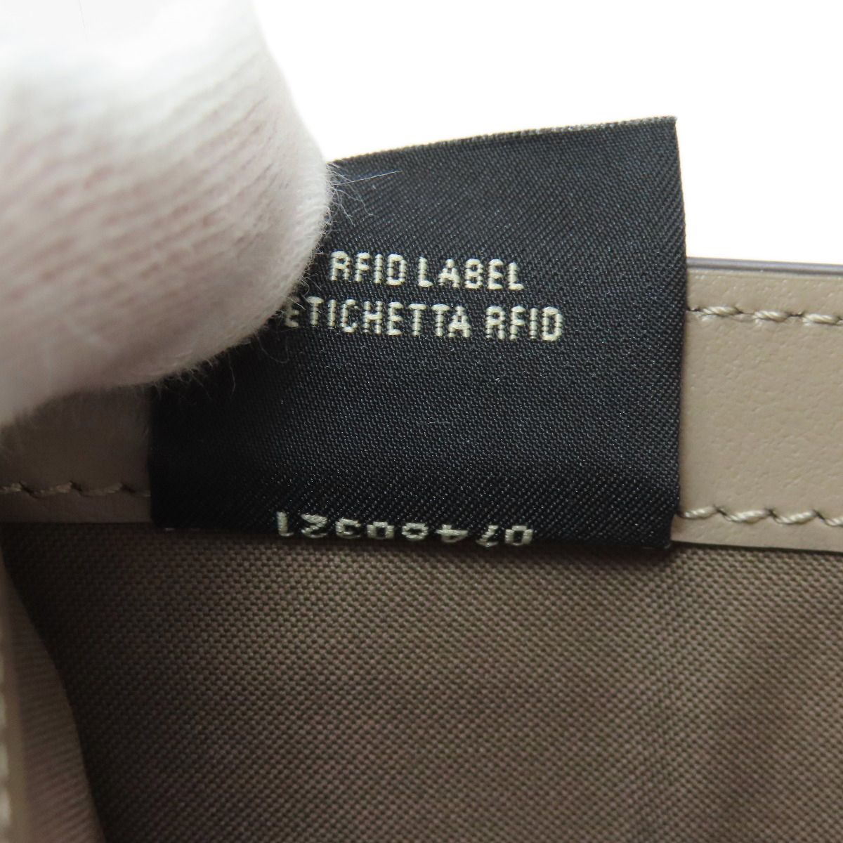 Fendi Is Bifold Wallet — view 8