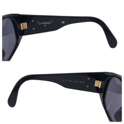Chanel Vintage Quilted CC Logo Black Gold Acetate Metal — view 5