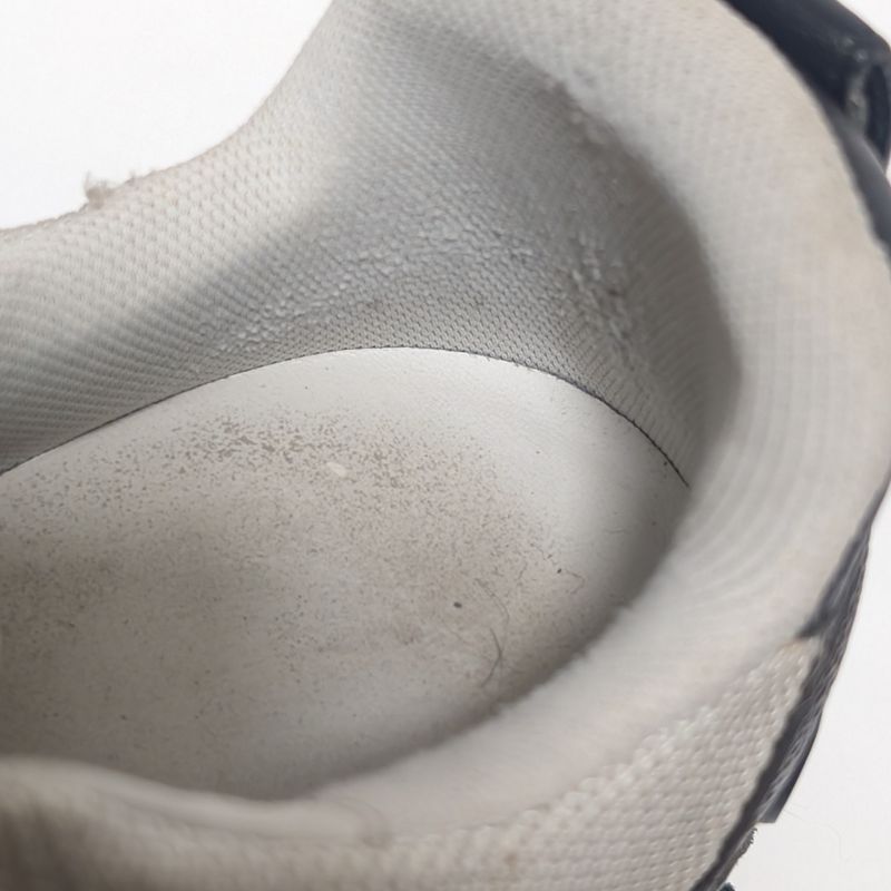 Louis Vuitton Sneakers Run Away