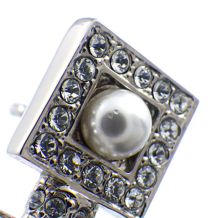 Chanel Earrings CC Logo Cruise Collection Square — view 4