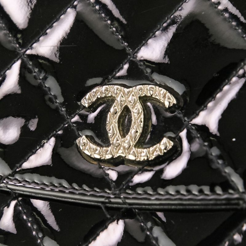Chanel Brilliant Patent Quilted Chain Wallet Black