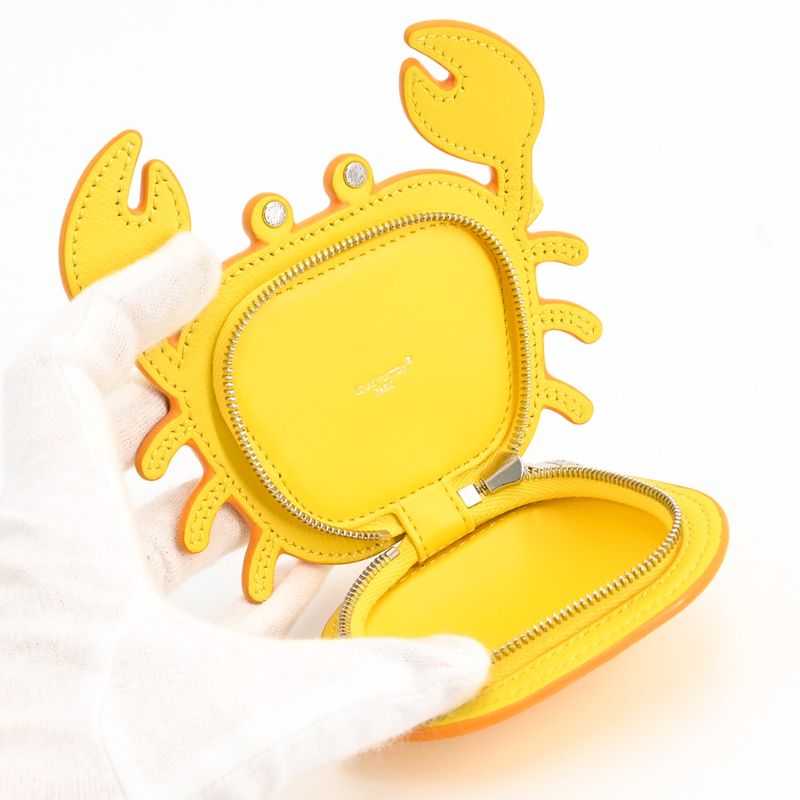 Louis Vuitton Charm LV Club Jaune