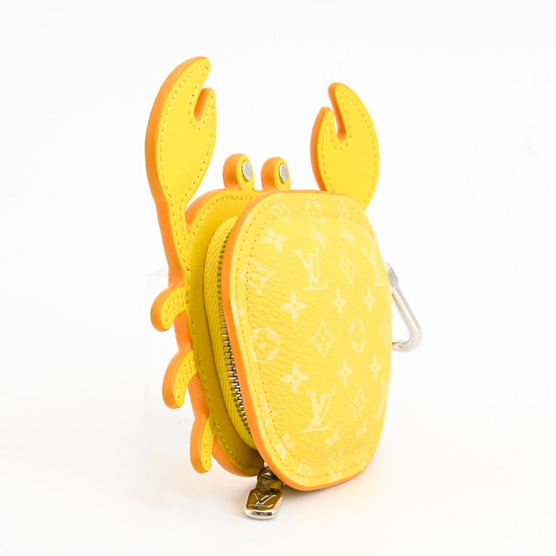 Louis Vuitton Charm LV Club Jaune