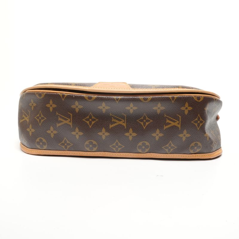 Louis Vuitton Shoulder Bag Monogram Menilmontant MM