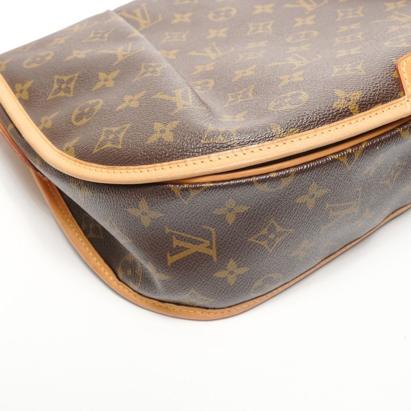 Louis Vuitton Shoulder Bag Monogram Menilmontant MM