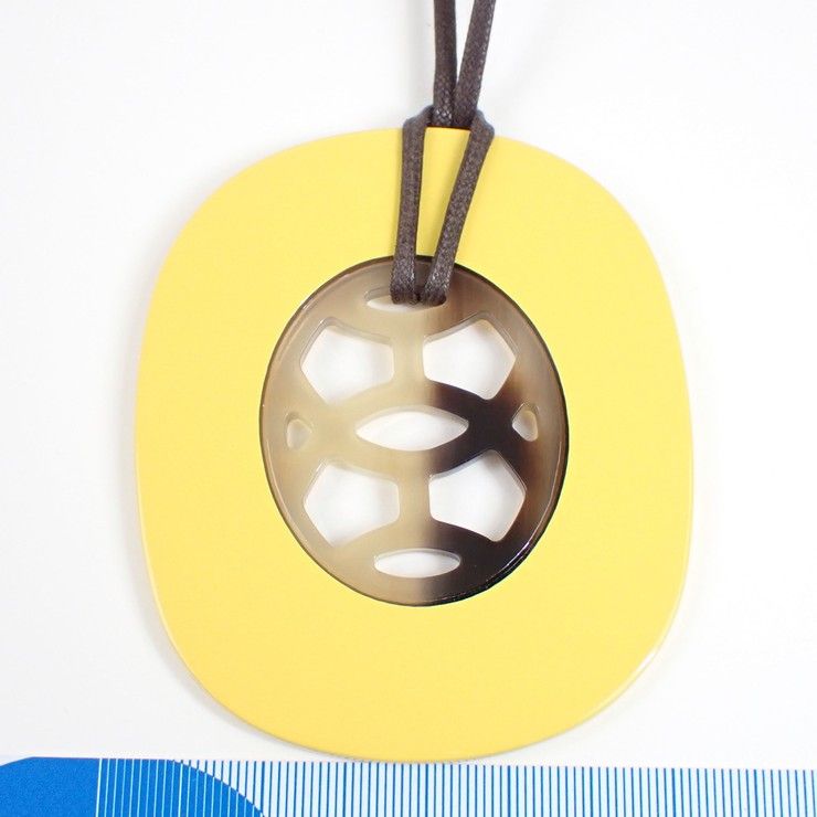 Hermes Necklace Lift GM Jaune Brown Buffalo Horn Jaune