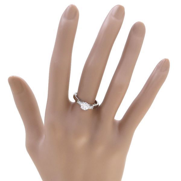 Harry Winston Round Cut Tristo Ring