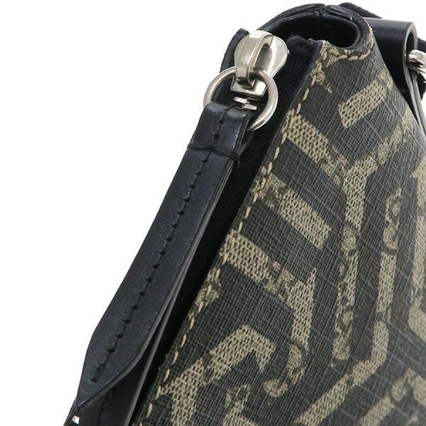 Gucci Ggcarre Shoulder Bag