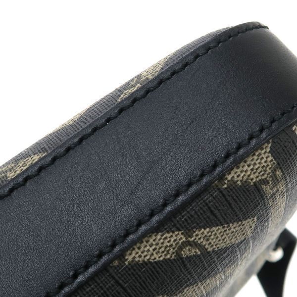 Gucci Ggcarre Shoulder Bag