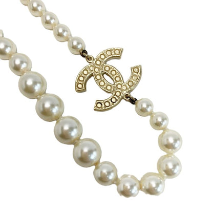 Chanel Pearl CC Logo Shoulder Bag