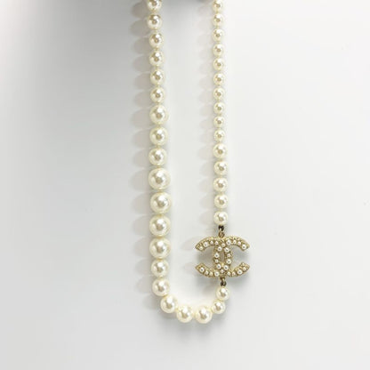 Chanel Pearl CC Logo Shoulder Bag