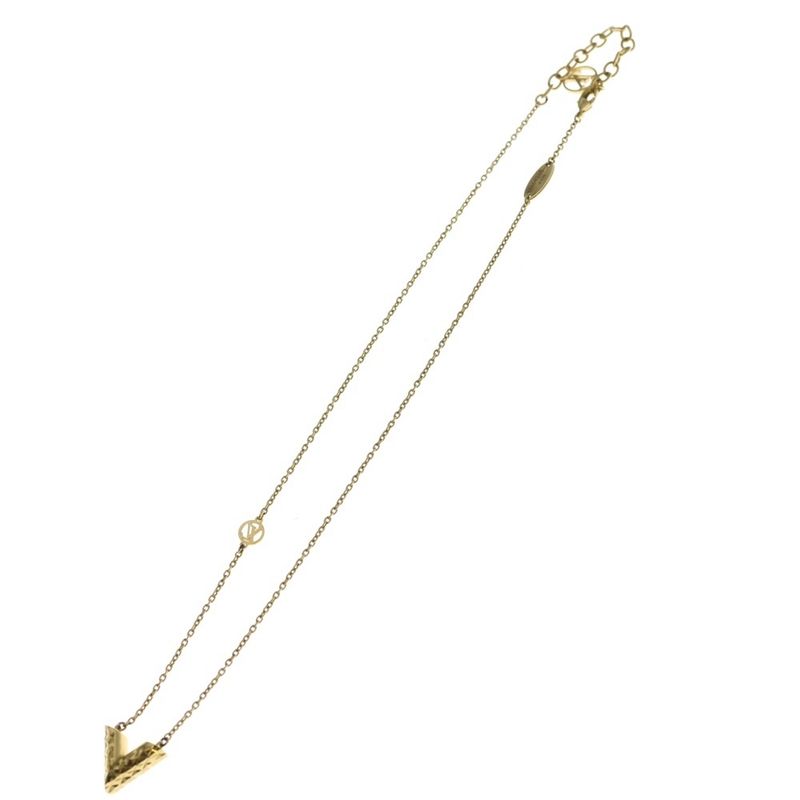 Louis Vuitton Collier Essential Guilloche Necklace Pendant Chain Gold