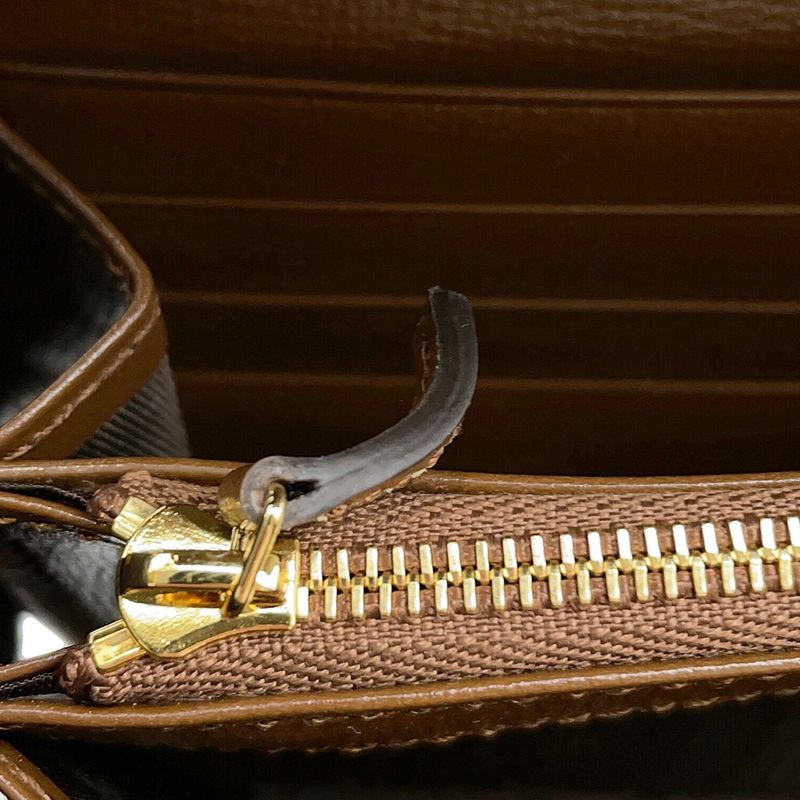 Gucci Chain Wallet GG Supreme Jackie Beige Brown