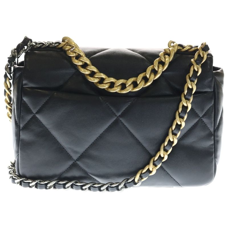 Chanel 19 Dizeneuf Quilted Shoulder Bag Black