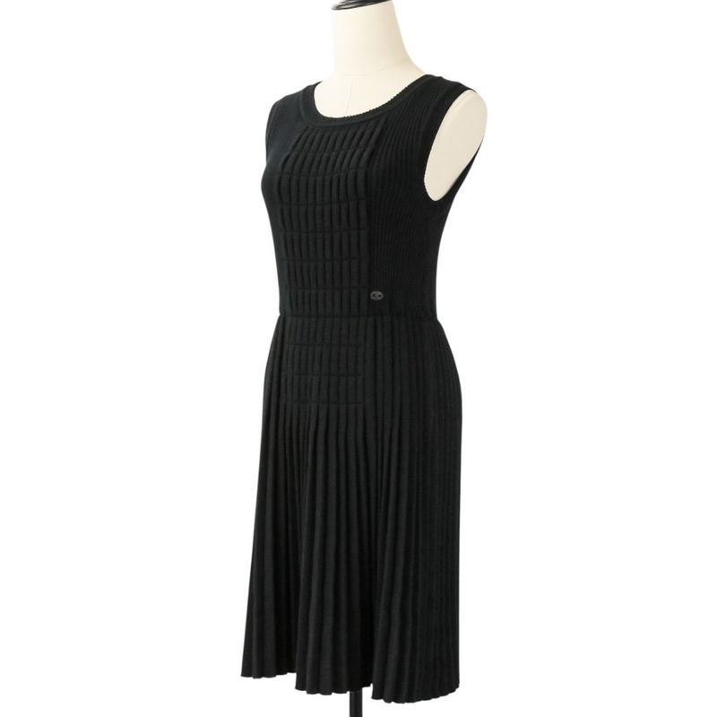 Chanel Pleated Wool Knit Dress 38 Black
