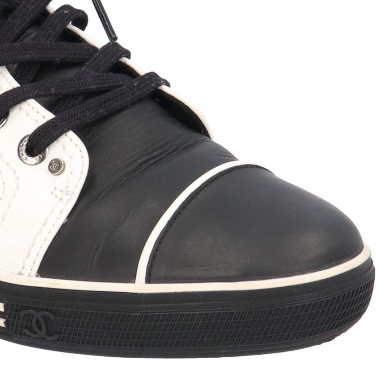 Chanel Quilted CC Logo Bicolor Sneakers Leather Black White