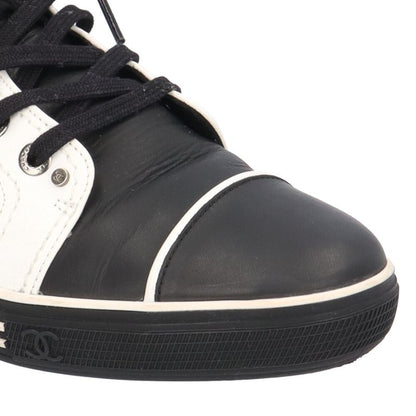 Chanel Quilted CC Logo Bicolor Sneakers Leather Black White