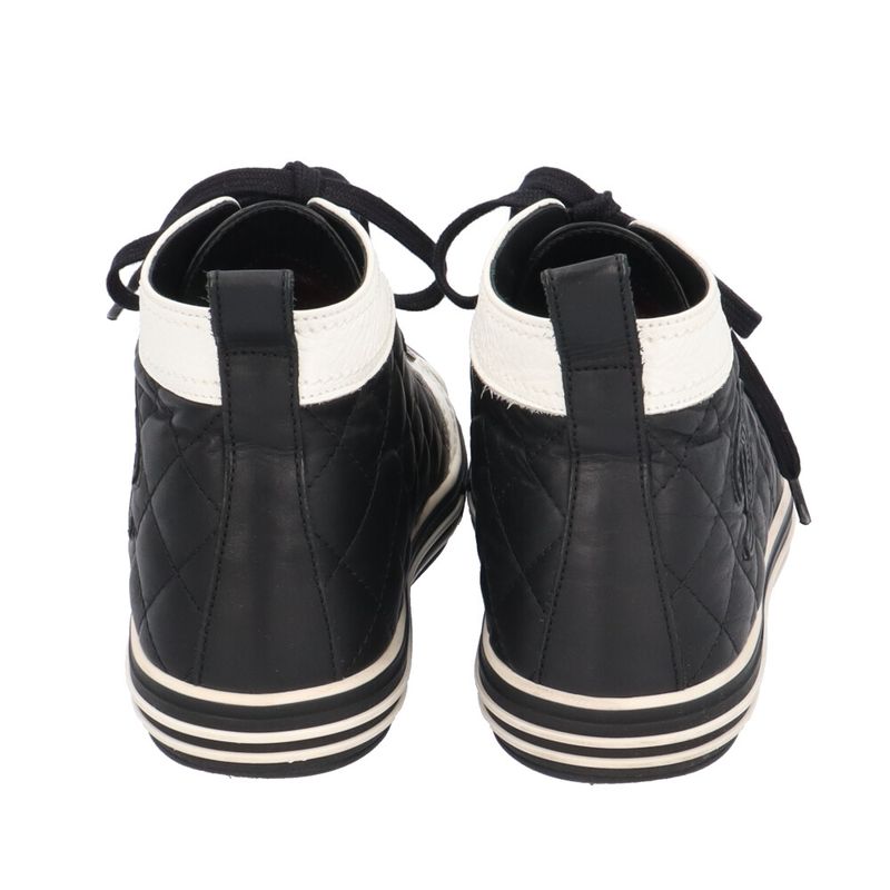 Chanel Quilted CC Logo Bicolor Sneakers Leather Black White