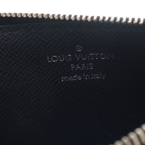 Louis Vuitton Taiga Coin Card