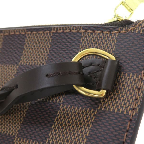 Louis Vuitton Damier Neverfull Pouch