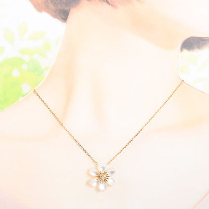Van Cleef & Arpels Necklace Rose de Noel