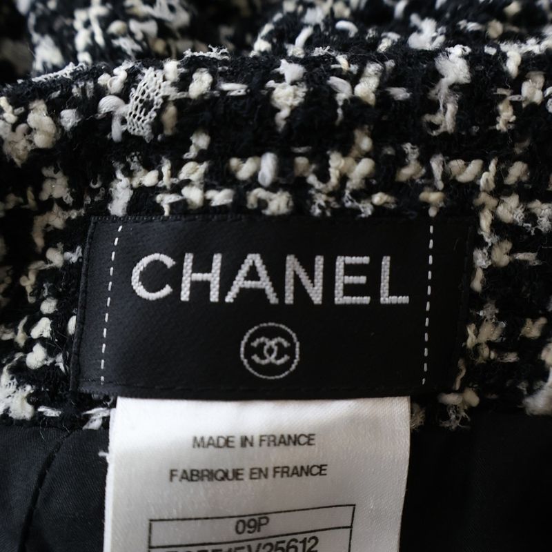 Chanel Spring Collection Tweed Midi Amskirt Black Skirt